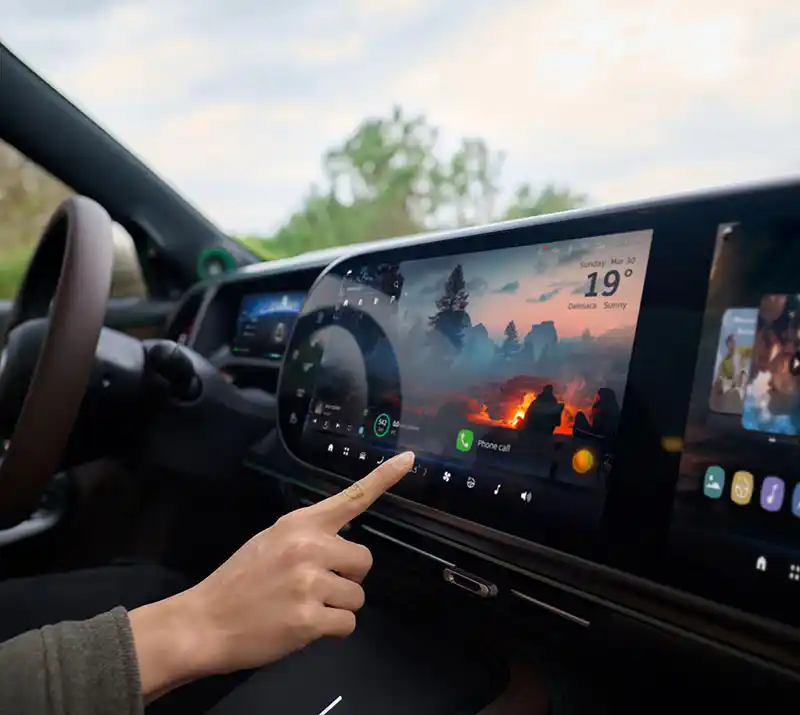 Close up of a finger pressing a button on the smart #5 electric SUV large centre touchscreen